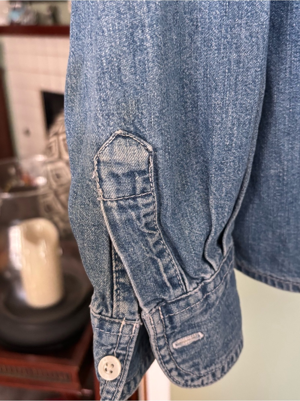 Classic Denim Button-Up Shirt - Light Blue. Xlg - Picture 8 of 8
